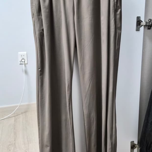 무신사 스탠다드 쿨링 딥 와이드 밴딩 팬츠 베이지 28 새것