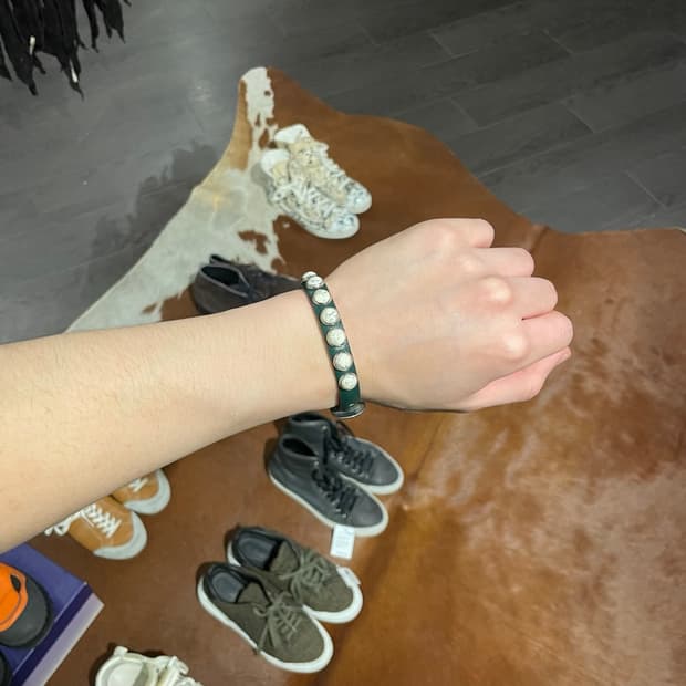 토가 웨스턴 스터드 팔찌