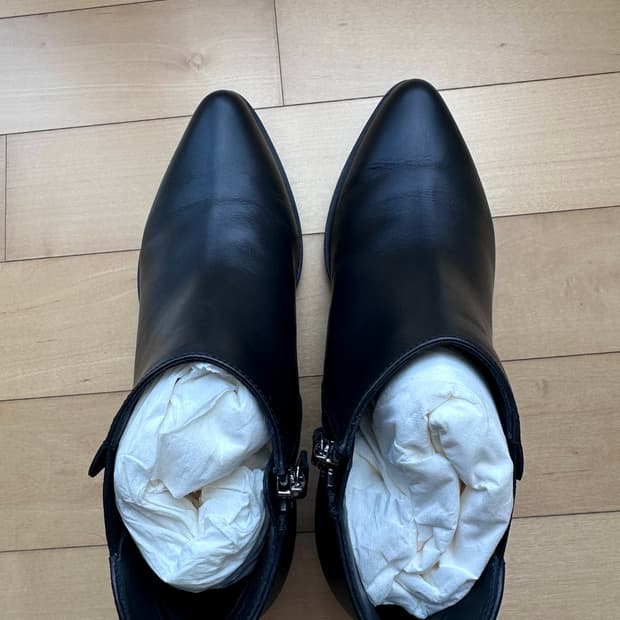 쥬세페 자노티 블랙 가죽 앵클 부츠 35 1/2 (정품, 새상품)