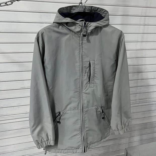 Gap wind jacket