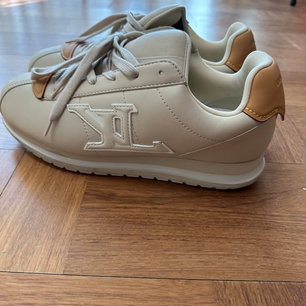 [11사이즈] 루이비통 버터소프트 스니커즈