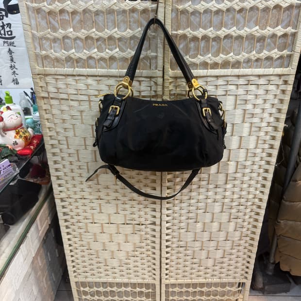 정품 프라다 나일론 2way백 팝니다