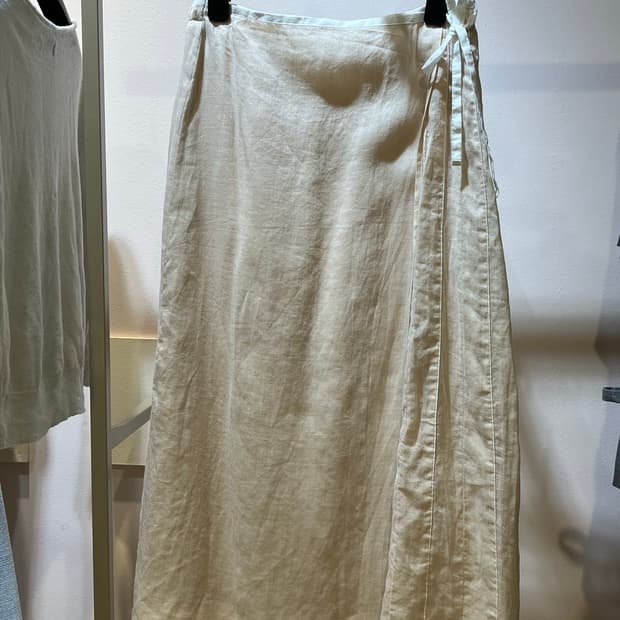 일본 피치칼라 린넨  스커트
