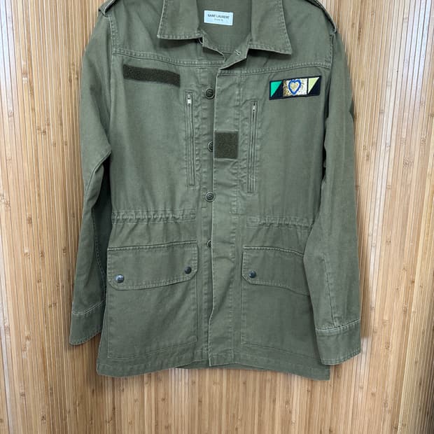 생로랑 밀리터리 패치 야상