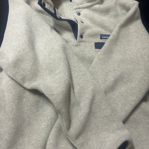 파타고니아 신칠라 오트밀 라이트웨이트 25년형 L