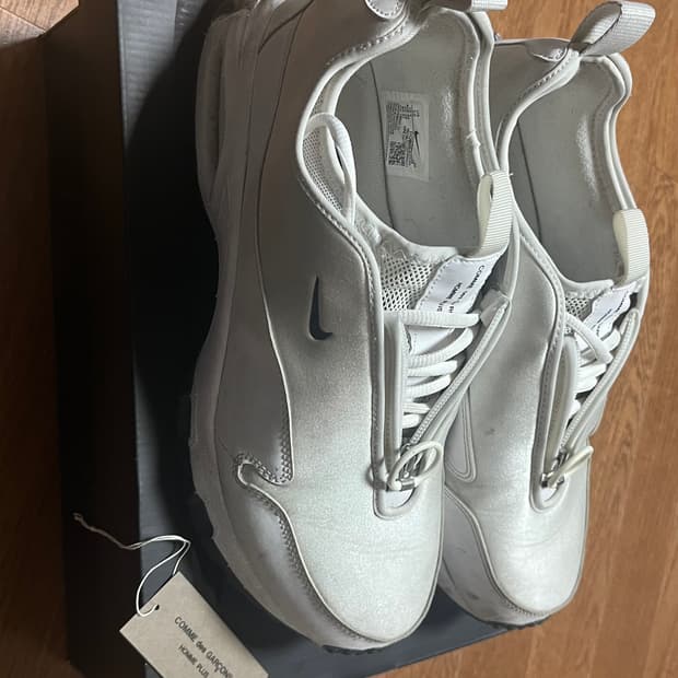 나이키 x 꼼데가르송 옴므 플러스 에어맥스 선더 SP 화이트