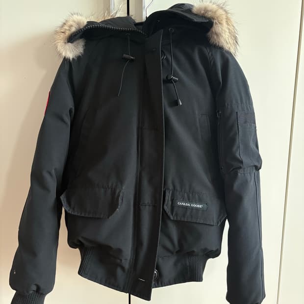 캐나다구스 숏패딩