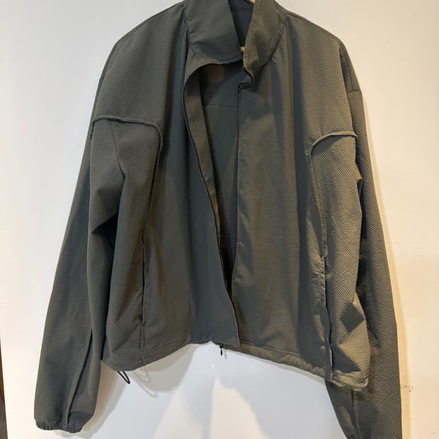 키코가 전개하는 Affxwrks 바람막이 팝니다