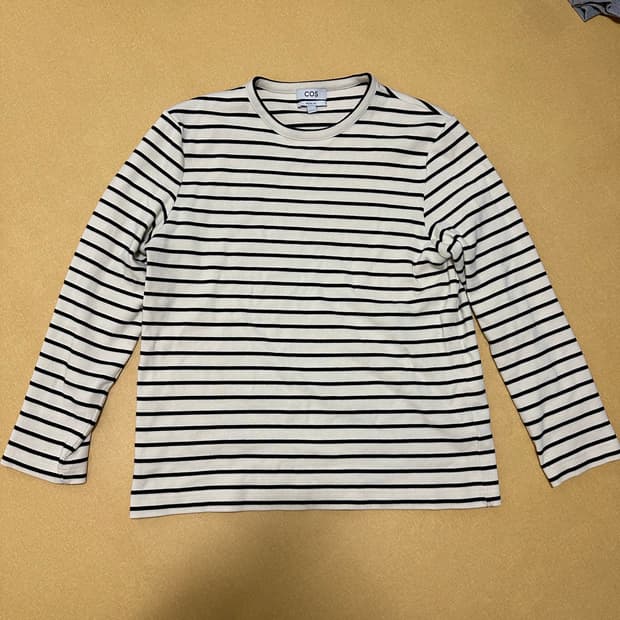 cos 스트라이프 티L