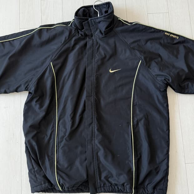 나이키 구제 기모 바람막이