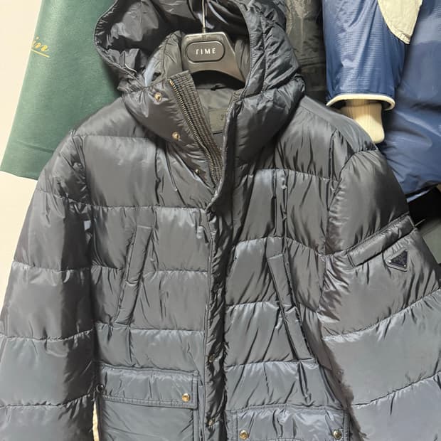 프라다 패딩 네이비