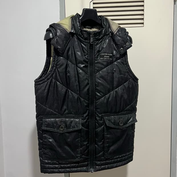 캘빈클라인 조끼 패딩