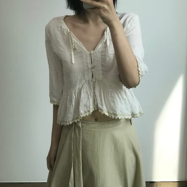 빈티지 프릴 블라우스