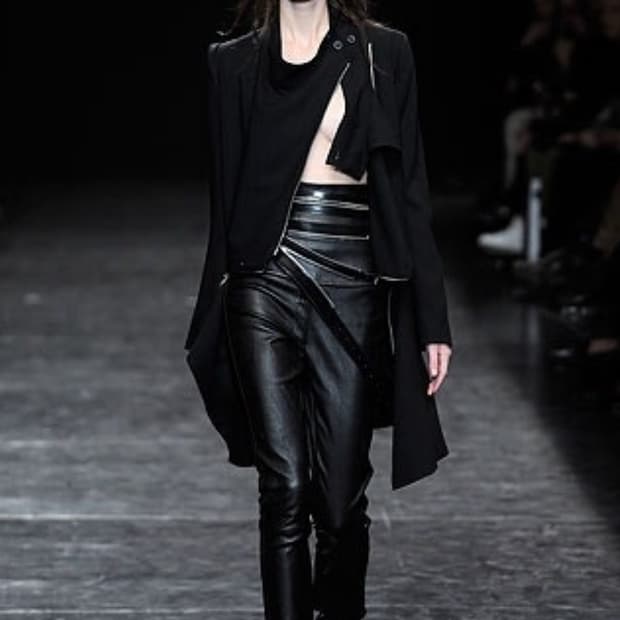 12FW 앤드뮐미스터 비대칭 드레이핑 하프코트