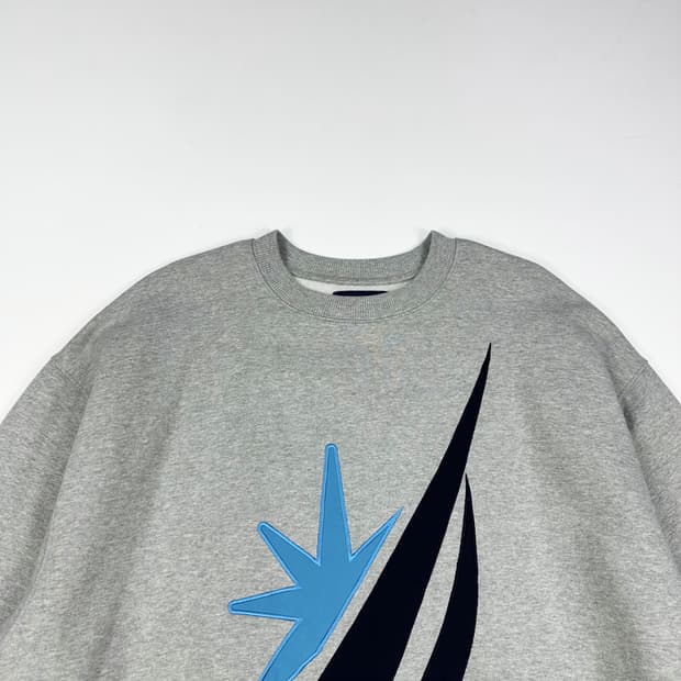 노티카 시그니처 로고 그레이 오버핏 맨투맨 (실측 XXL)