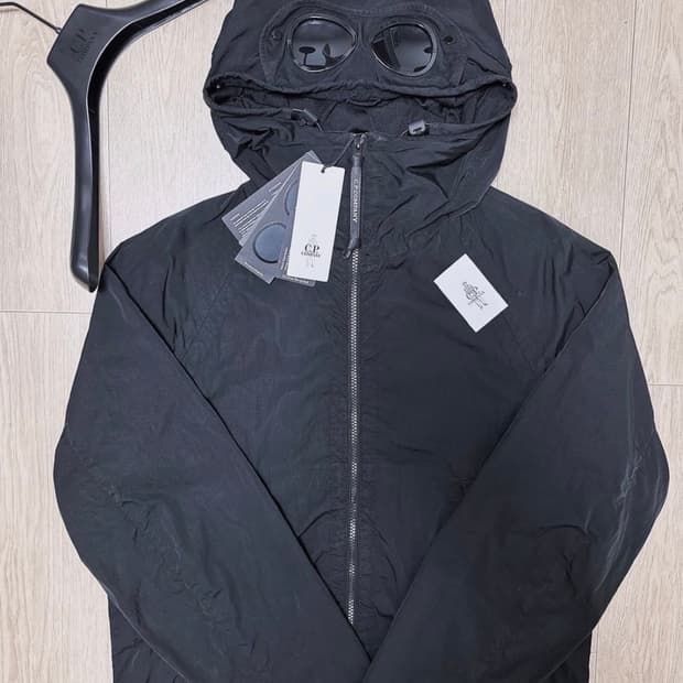 CP 컴퍼니 크롬 R 바람막이