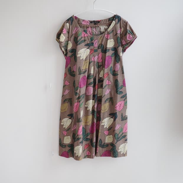 Laura Ashely tulip pattern pintuck dress
