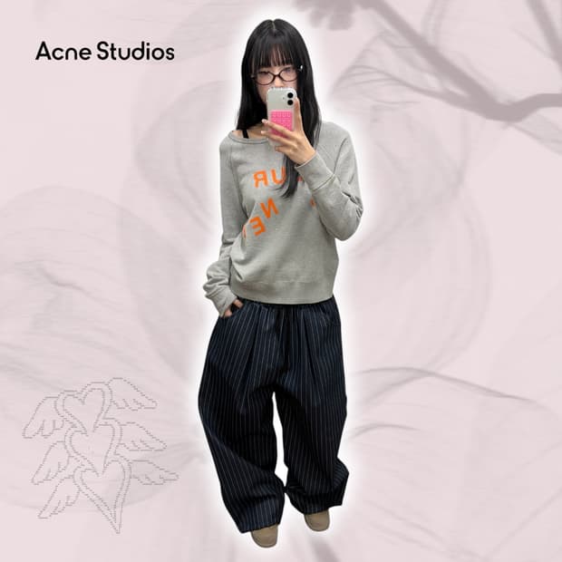 아크네 스튜디오 스웻셔츠