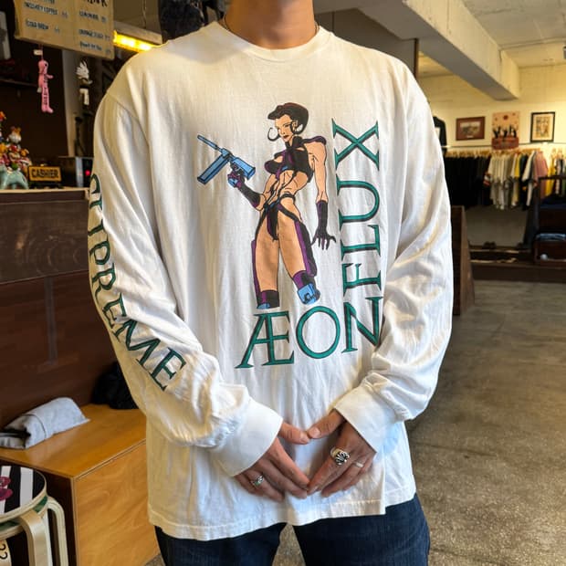 Supreme × Æon Flux 롤슬리브