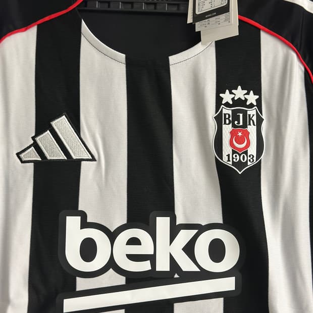 베식타스 어웨이 유니폼