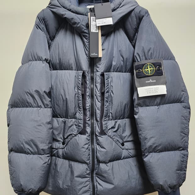 스톤아일랜드 가먼트 다이드 크링클랩스 리사이클 나일론 후드 다운 자켓