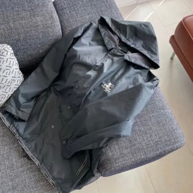 꾸레쥬 후드 바람막이 courreges