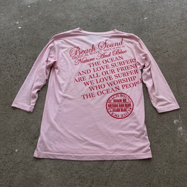 (Beach sound)v neck lettering t