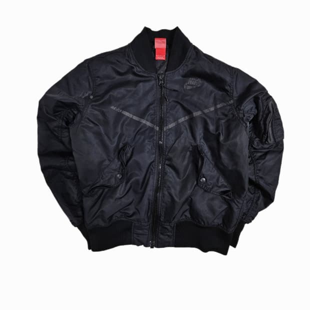 [L] 나이키 올블랙 패딩 봄버 자켓 (MA-1 스타일)