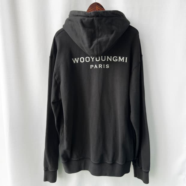 Wooyoungmi 우영미 백로고 후드티 블랙 52