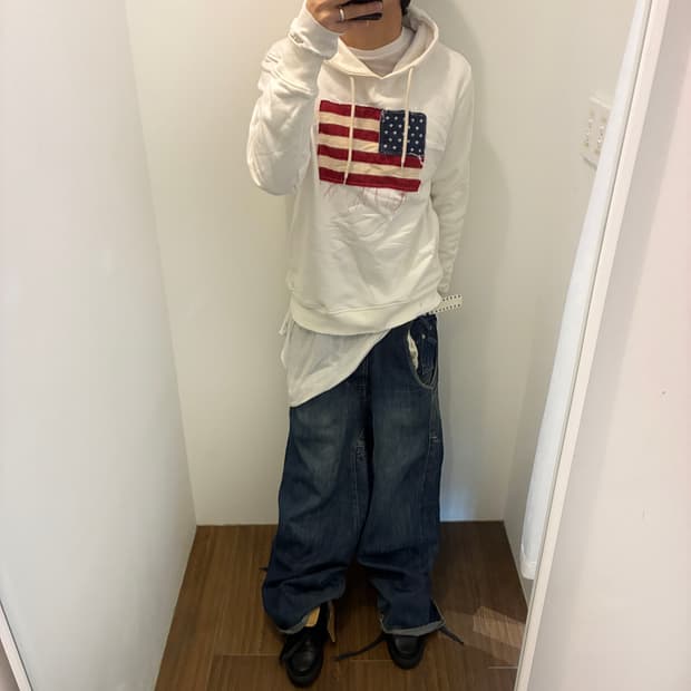Distressed American Flag Hoodie 