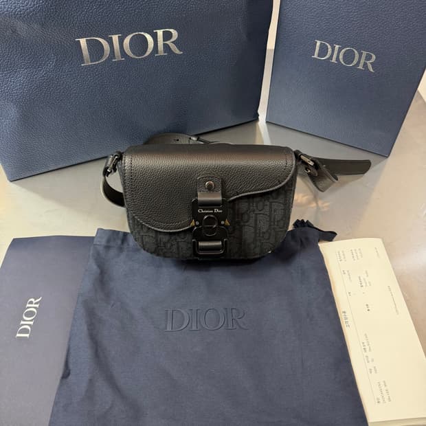 [리오브] 디올 오블리크 새들 미니 플랩 메신저 크로스백