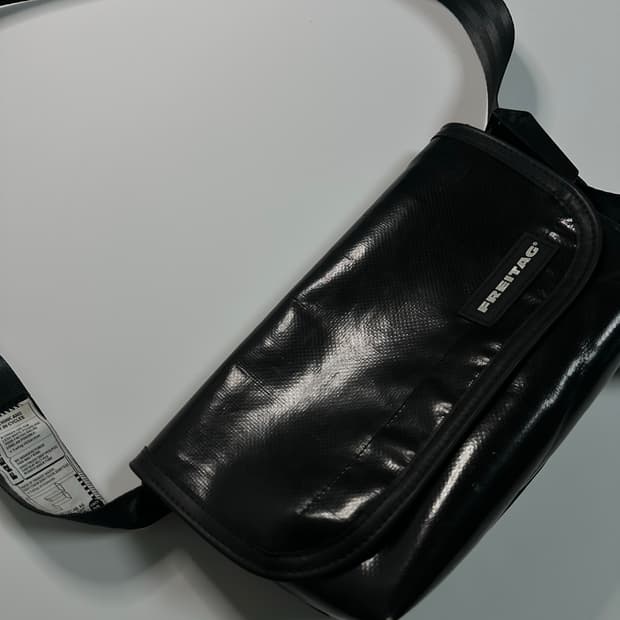 프라이탁 하이파이브오 올블랙