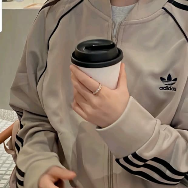 아디다스 아디컬러 클래식 sst 베이지 저지 파이어버드 투웨이
