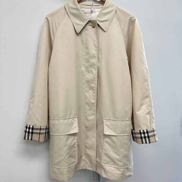 버버리 영국판 정품 체크 디테일 맥코트 드라이완