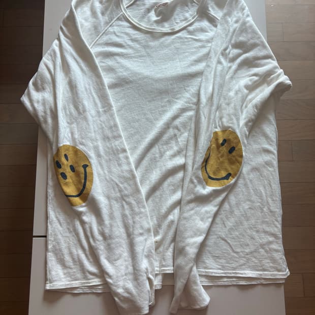 캐피탈 롱슬리브