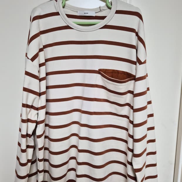 비이커 롱슬리브 티셔츠