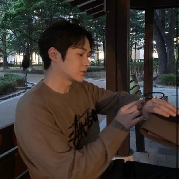 스투시 니트 (m사이즈)