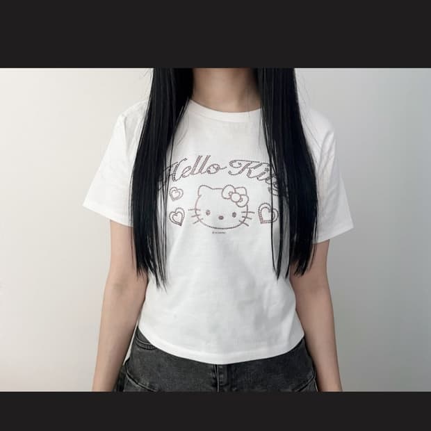 스파오 헬로키티 반팔티