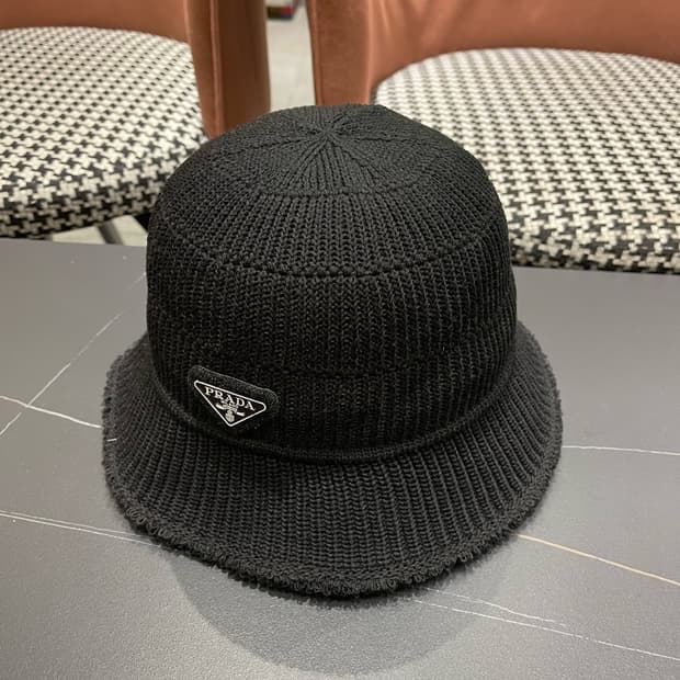 프라다 가을 겨울 모자

