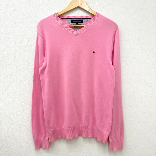 타미힐피거 브이넥 니트 연핑크 스웨터