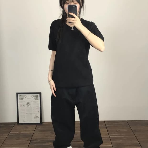 AVIREX Black V Neck Tee
