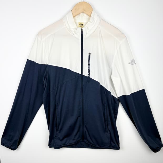 노스페이스 배색 바람막이