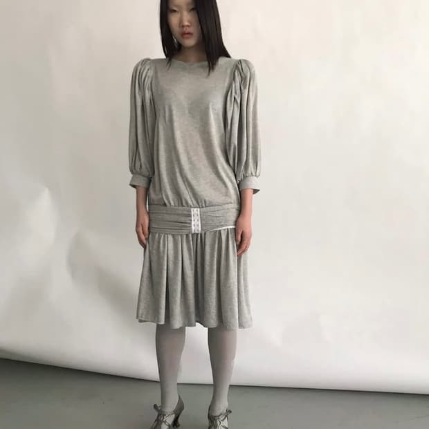 에옹쓰 아르누보 드레스 그레이 구해요