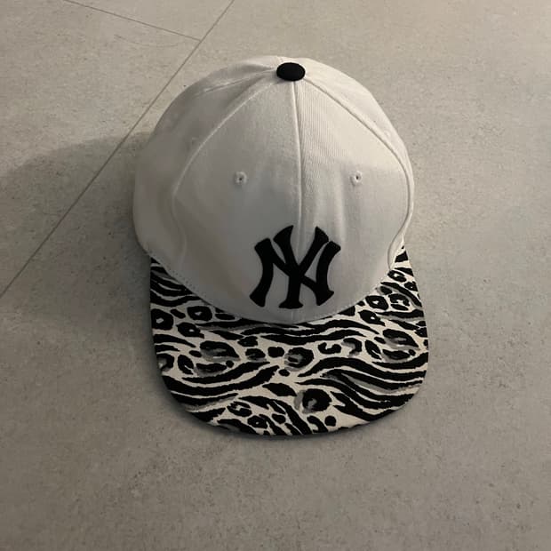 MLB 뉴욕앙키즈 F레오파드 스냅백모자