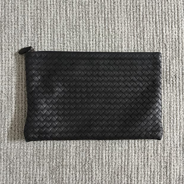 보테가베네타 인트레치아토 클러치