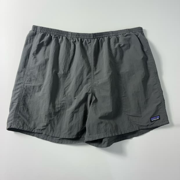 Patagonia  파타고니아 차콜 배기스 하프 팬츠 
