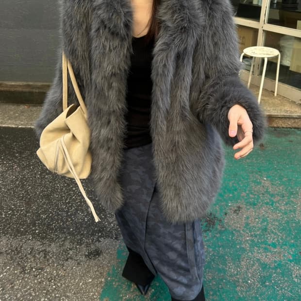 뮤로우 퍼 자켓 fur jacket (차콜)