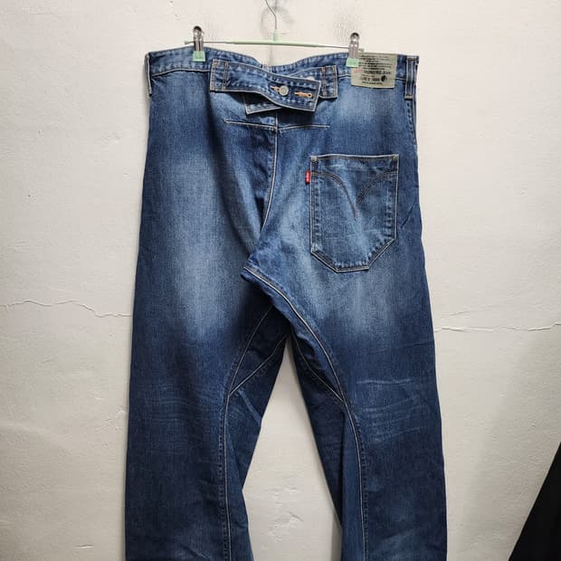 리바이스 엔지니어드 워싱 데님