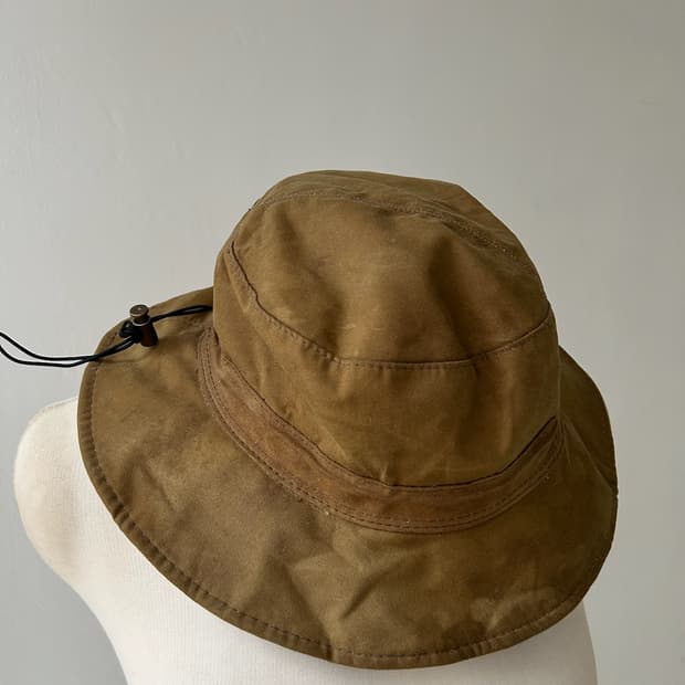 Woolrich waxed cotton saddle hat 