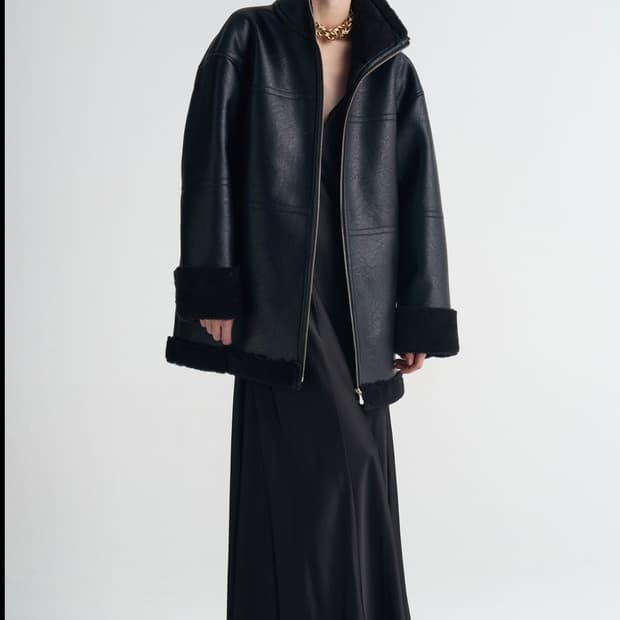 새상품) MAGJAY 매그제이 비건 레더 하프 무스탕 블랙